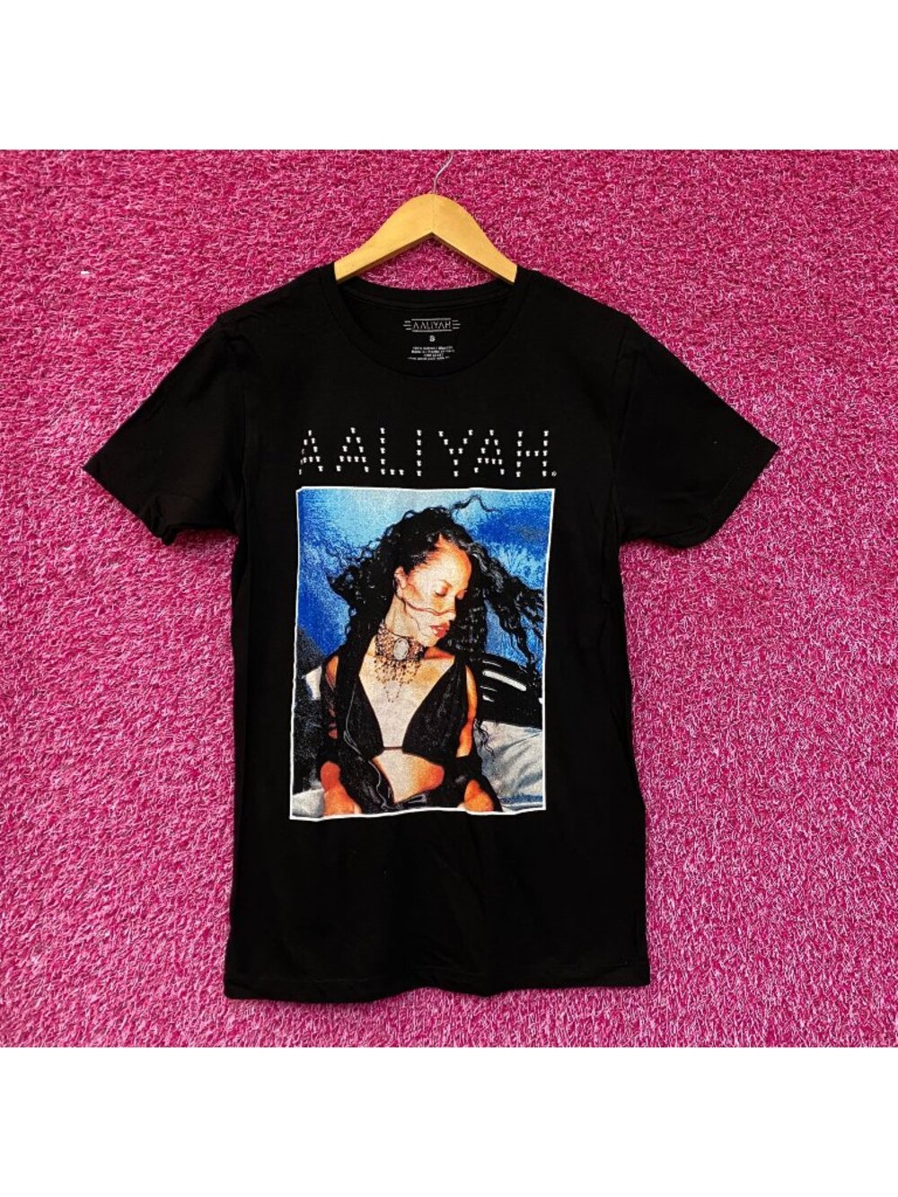 Aaliyah RNB 90s Retro Style Tshirt size Small
